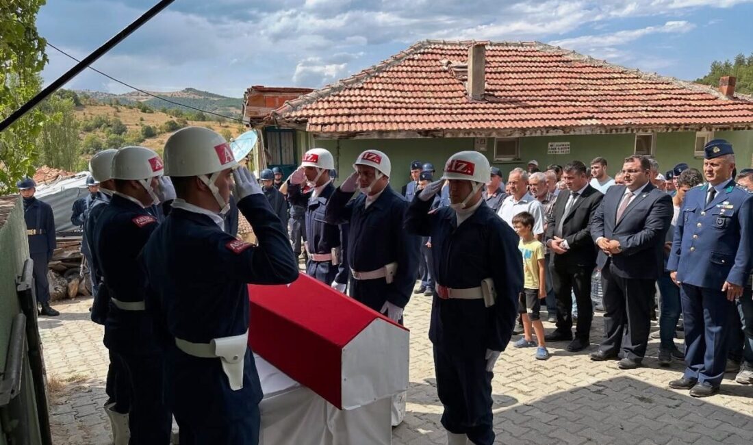 Kütahya’nın Simav ilçesinde hayatını kaybeden Kıbrıs Gazisi Hidayet Tay, düzenlenen