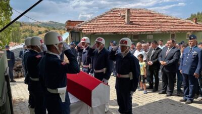 Kütahya’nın Simav ilçesinde hayatını kaybeden Kıbrıs Gazisi Hidayet Tay, düzenlenen