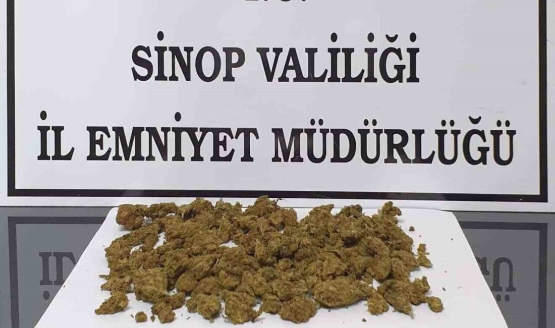 Sinop’ta skunk, kokain ve metamfetamin ele geçirildi Sinop İl Emniyet Müdürlüğü Narkotik Suçlarla Mücadele Şube Müdürlüğü ekiplerince