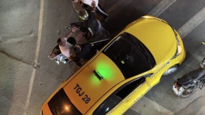 İstanbul’un Şişli ilçesinde taksi şoförü ile motosiklet sürücüsü arasında yol
