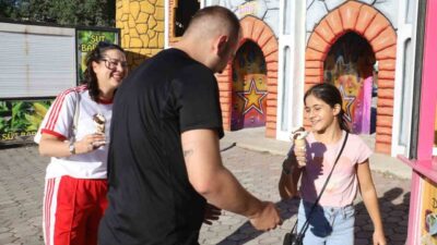 Sivas’ta 7 yıldır çocuk sahibi olamayan çift, evlilik yıl dönümlerini