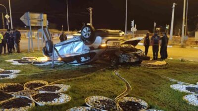 Sivas’ta iki otomobilin karıştığı kazada sürücüler yaralandı. Edinilen bilgilere göre