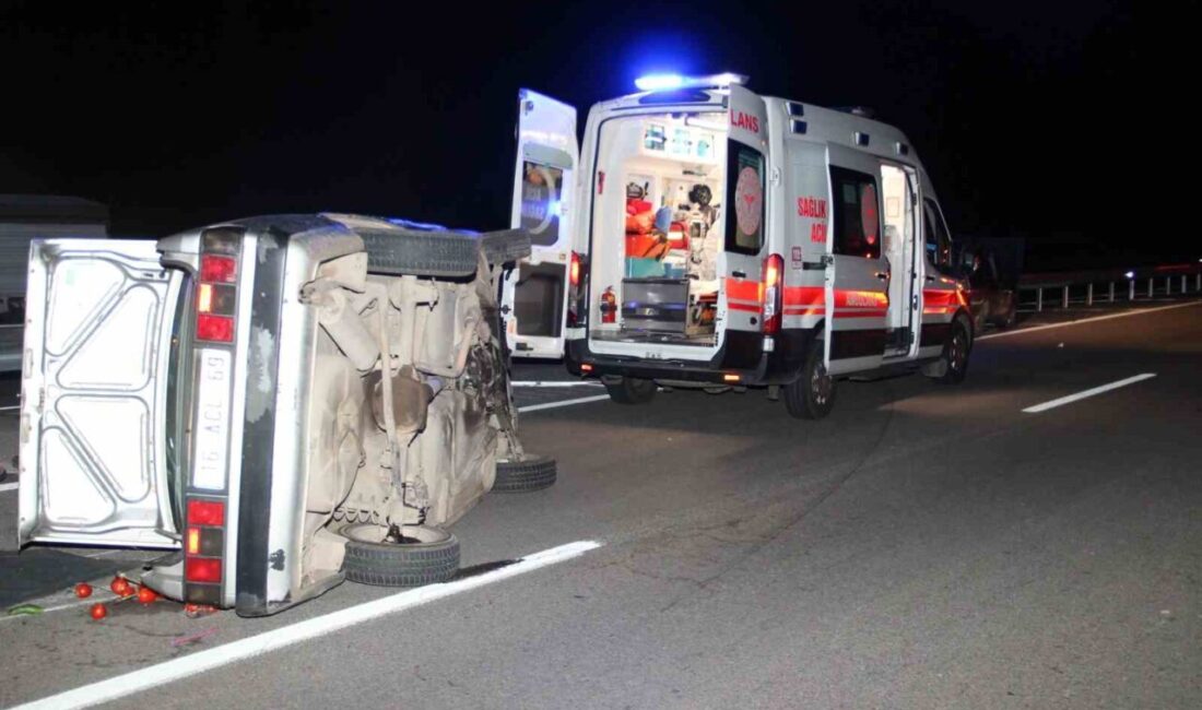 Sivas’ta zincirleme trafik kazası: 1’i ağır 10 yaralı Sivas’ta iki otomobil ve bir traktörün karıştığı zincirleme trafik kazasında