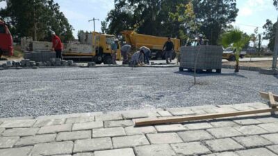 Söke Belediyesi Park ve Bahçeler Müdürlüğü ekipleri tarafından yürütülen çalışmalar