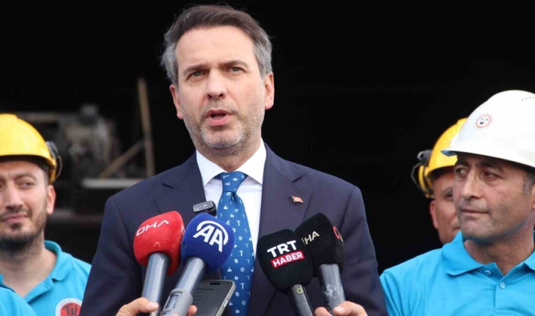Enerji ve Tabii Kaynaklar Bakanı Alparslan Bayraktar, Manisa’nın Soma ilçesinde