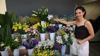 Sosyal medya trendleri, gençlerin çiçek tercihlerinde belirleyici rol oynuyor. Çiçekçi