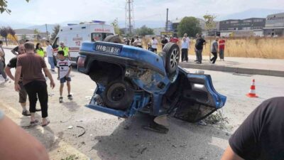 Bursa’nın İnegöl ilçesinde meydana gelen kazada kontrolden çıkan otomobil taklalar