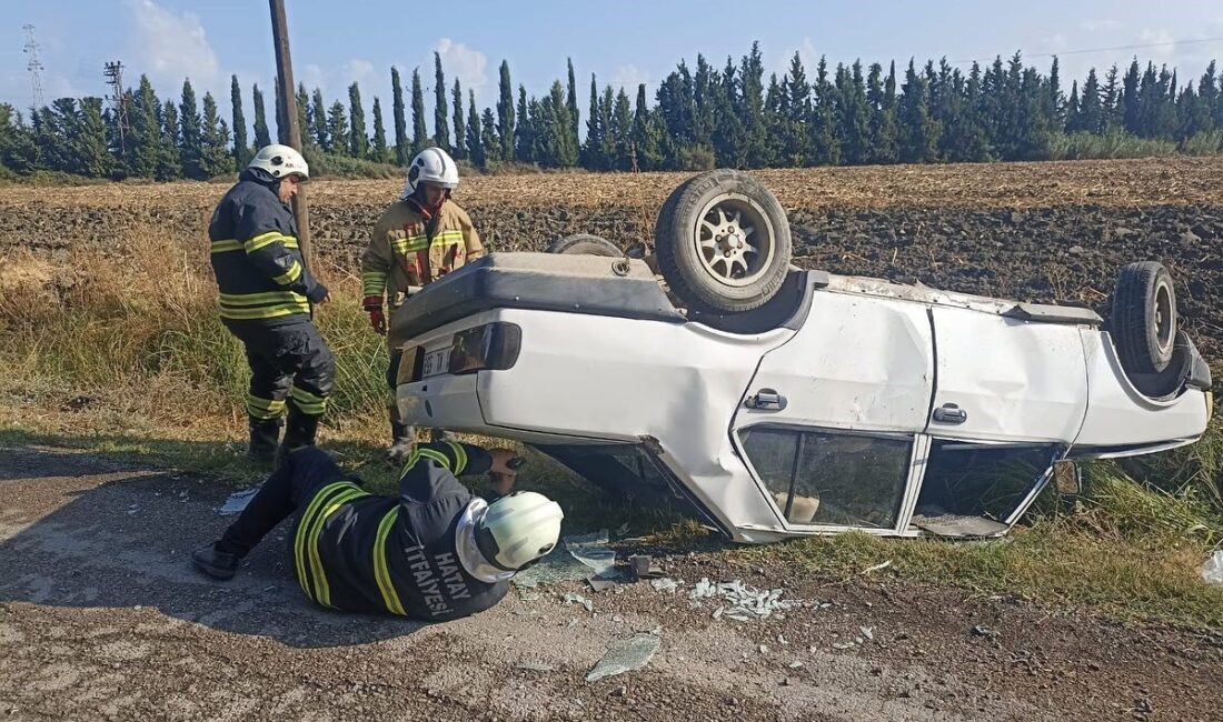 Takla atarak ters dönen otomobildeki 2 kişi yaralandı Hatay’da takla atarak ters dönen TOFAŞ’ta bulunan 2 kişi yaralandı.