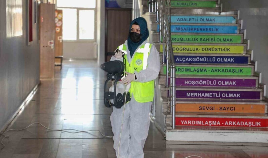 Talas Belediyesi, yeni eğitim-öğretim yılı öncesinde ilçe genelindeki okullarda gerçekleştirdiği