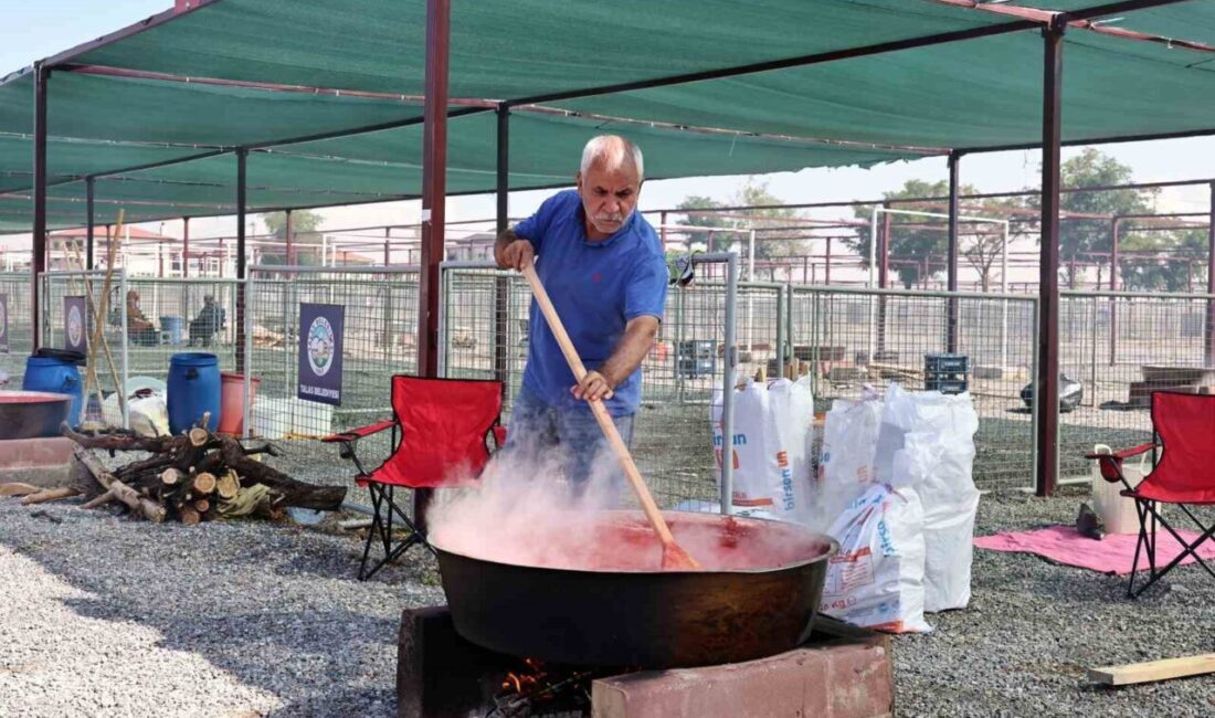 Talas’ta vatandaşlar kışlık hazırlıklarını tamamladı Talas Belediyesi tarafından “Talas’ta Kışa Hazırlık” adıyla geleneksel olarak eylül