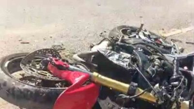 Edirne’nin İpsala ilçesinde tamir ettiği motosiklet ile test sürüşü yapan