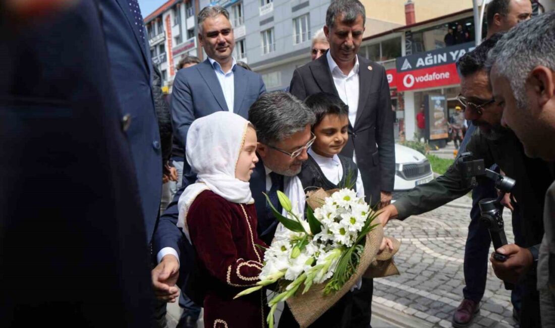 Tarım ve Orman Bakanı Yumaklı Bayburt’ta Tarım ve Orman Bakanı İbrahim Yumaklı, bir dizi ziyaret ve