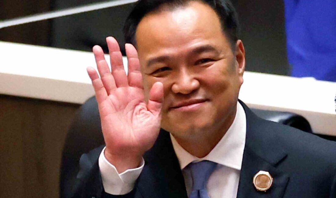 Tayland’da eski Kamboçya lideri Hun Sen ile telefon görüşmelerinin basına