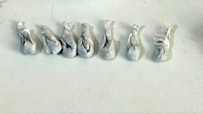 Tekirdağ’da polis ekiplerince gerçekleştirilen denetimlerde 10 şüpheli yakalanırken, üzerlerinde yapılan