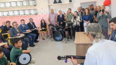 Tekirdağ’ın Şarköy ilçesinde düzenlenen Sosyal Hizmetler Şarköy Roman Gençlik Forumu