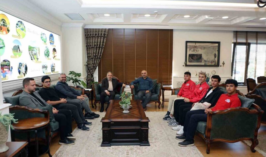 Talas Belediyesi Espor ve İnovasyon Merkezi’nde eğitim alan Hürriyet Mesleki