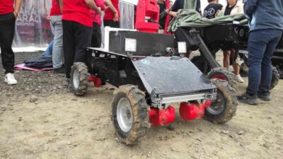 Tekirdağ merkez Süleymanpaşa ilçesinde düzenlenen TEKNOFEST İnsansız Kara Aracı (İKA)