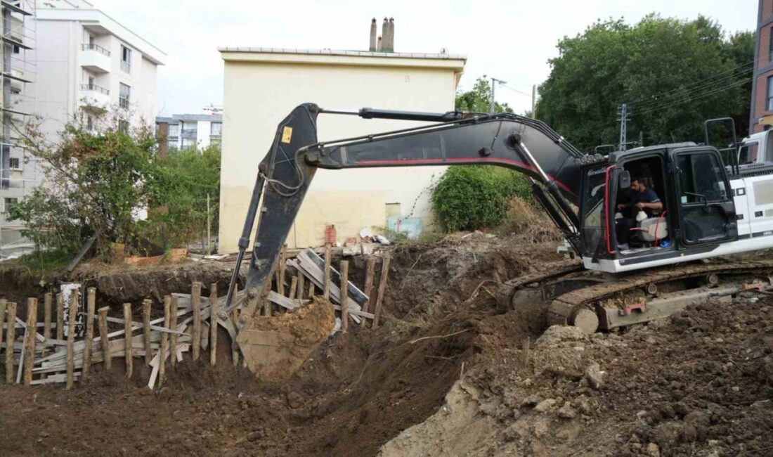 Samsun’da inşaat temel kazısı yapılan arsanın bitişiğindeki binada çatlaklar ve