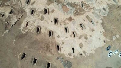 Adıyaman’ın önemli tarihi yapılarından birisi olan Turuş Kaya Mezarları’nda yapılan