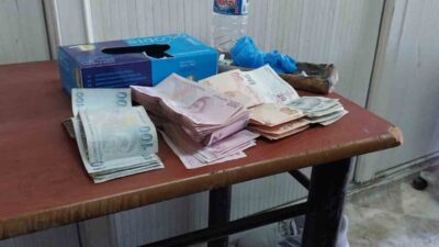 Elazığ Fırat Üniversitesi Hastanesinde bir temizlik personeli, otopark kısmında çalıştığı