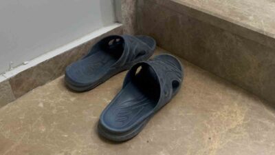 Kocaeli’nin Darıca ilçesinde bir apartmana giren 2 şüpheli, zorladıkları kapıları