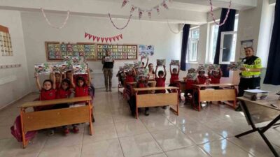 Siirt İl Jandarma Komutanlığı tarafından öğrencilere yönelik bilgilendirme faaliyetleri gerçekleştirildi.