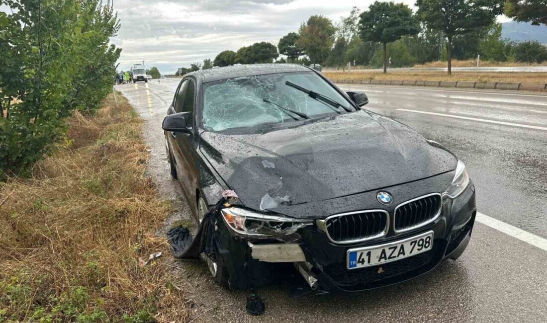 Tokat’ta otomobilin çarptığı kadın hayatını kaybetti Tokat’ın Niksar ilçesinde yolun karşısına geçmeye çalışan yaşlı kadın otomobilin
