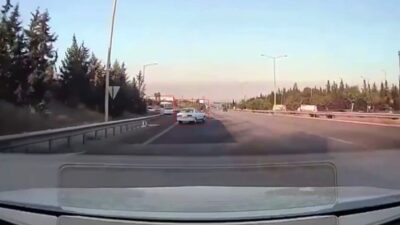 Mersin’de otoyol girişinde tersten gelen sürücü, 1’i işçi servisi midibüs