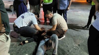 Sakarya’nın Akyazı ilçesinde trafikten men motosiklet ile kamyonetin çarpışması neticesinde