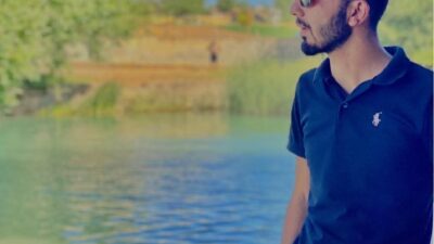 Şanlıurfa’nın Karaköprü ilçesinde traktöre çarpan motosikletin sürücüsü hayatını kaybetti. Edinilen