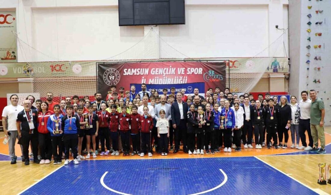 SAMSUN (İHA) – Samsun’da düzenlenen Trampolin Cimnastik Kulüpler Arası Türkiye