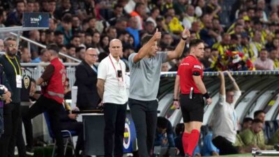 Trendyol Süper Lig 1. hafta erteleme maçında Fenerbahçe evinde karşılaştığı