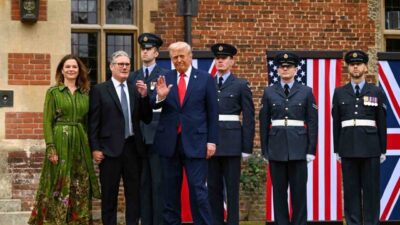 ABD Başkanı Donald Trump, Chequers’ta İngiltere Başbakanı Keir Starmer ile