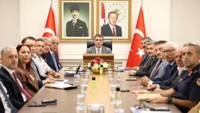 DÜZCE(İHA) – Düzce Valiliği Konuralp Bey Toplantı Salonu’nda 2025–2026 eğitim