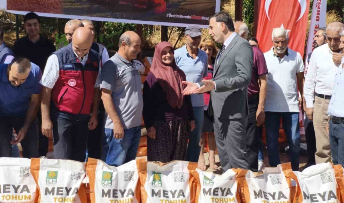 Tarım Arazilerinin Etkinleştirilmesi Projesi çerçevesinde, Tunceli’nin Çemişgezek ilçesinde çiftçilere kırmızı