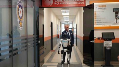 CANİKFEST kapsamında Samsun’a getirilen insansı robot Festman, Canik İlçe Nüfus