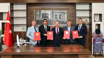 Adıyaman’ın Tut ilçesinin önemli gelir kaynağı olan dut ve incir