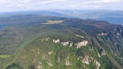 Kastamonu’nun Araç ilçesindeki Soğucaova Yaylası sınırlarında yer alan ve doğal