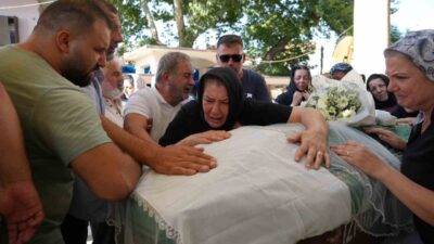 İzmir’in Torbalı ilçesinde eğitim uçağının düşmesi sonucu meydana gelen kazada