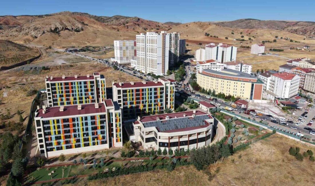 Üniversite öğrencileri ile ilçe nüfusu ikiye katlandı: Yurtlarda doluluk oranı yüzde 90’ı aştı Kırıkkale’nin Yahşihan ilçesinde üniversite öğrencilerinin gelmesiyle nüfus 38 binden 80