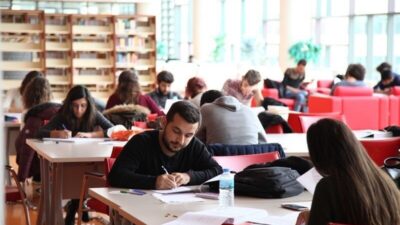 Uşak Üniversitesi Prof. Dr. Fuat Sezgin Kütüphanesi öğrencilerine sunduğu imkanları