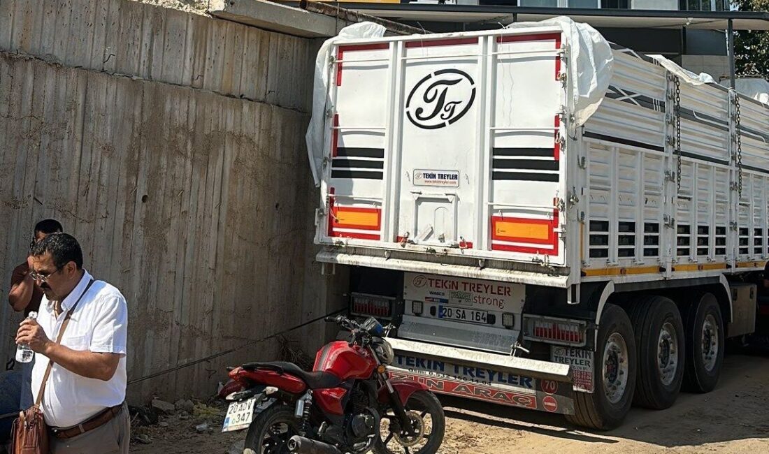 Üzüm yüklemeye geldi, yaşamını yitirdi DENİZLİ (İHA) – Denizli’nin Buldan ilçesinde işletmeye üzüm yüklemeye gelen