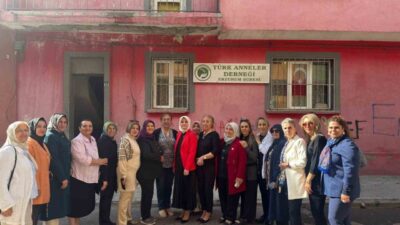 Erzurum Valisi Mustafa Çiftçi’nin eşi Azime Çiftçi, Türk Anneler Derneği