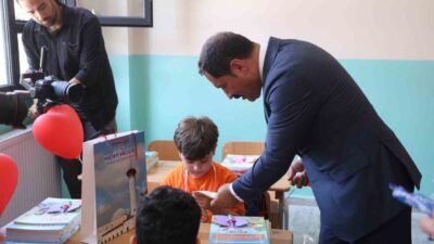 Depremin yaralarının sarıldığı Hatay’da binlerce öğrenci için ilk okul zilini