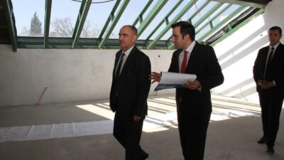 Manisa Valisi Vahdettin Özkan, Kula ilçesinde çeşitli temaslarda bulundu. Programı