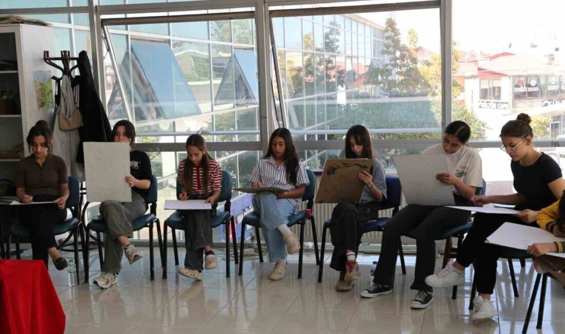 Van Büyükşehir Belediyesi Konservatuvarı, çeşitli dallarda yetenekleri olan öğrencileri keşfetmek
