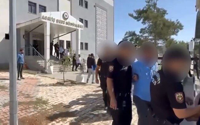 Van’da iki ayrı otel çalışanlarının kavgasında 20 kişi gözaltına alındı Van’da iki ayrı otelin çalışanları arasında çıkan kavgada 20 kişi