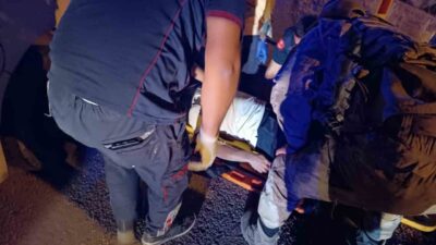 Van-Özalp karayolunda minibüsün şarampole yuvarlanması sonucu meydana gelen kazada 2