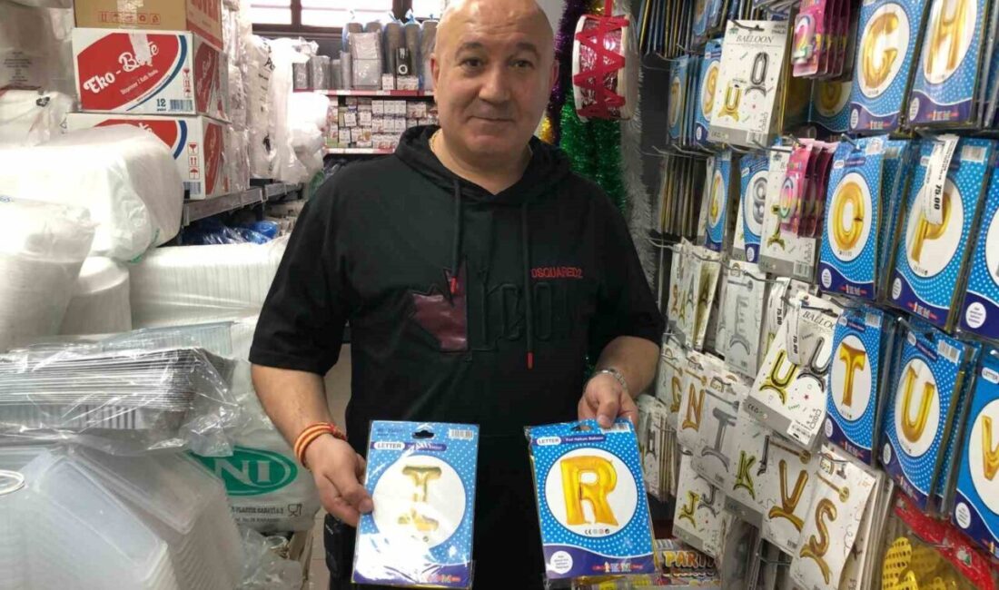 Eskişehir’de züccaciye olan Cengiz Kurutepe, yaz boyu en fazla temizlik