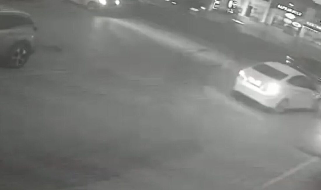 Yalova’da, Altınova Belediye Başkanlığına ait makam aracının başka bir otomobille